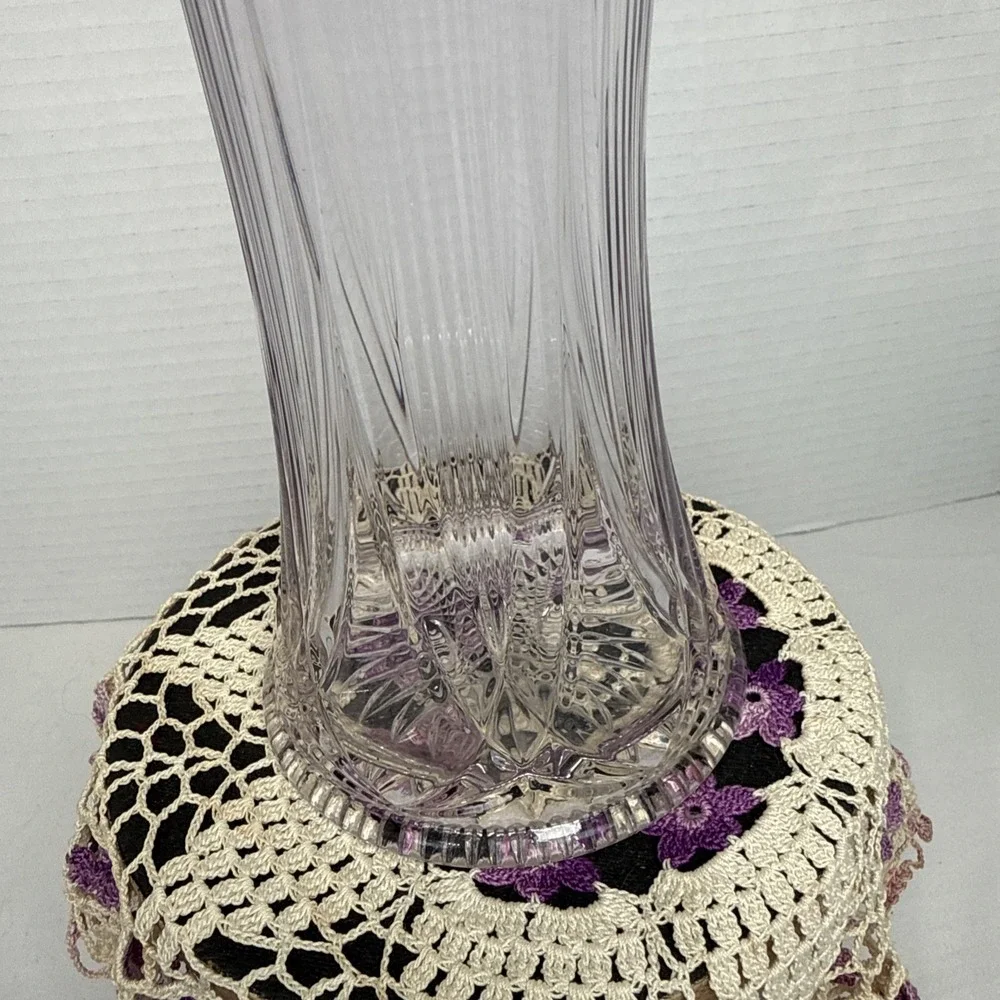 Vintage Lavender Tint Art Swung Vase 10 3/4